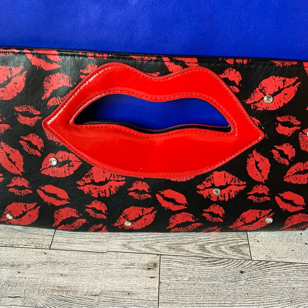 Clutch bag red lips lipstick kisses - Picture 2 of 6